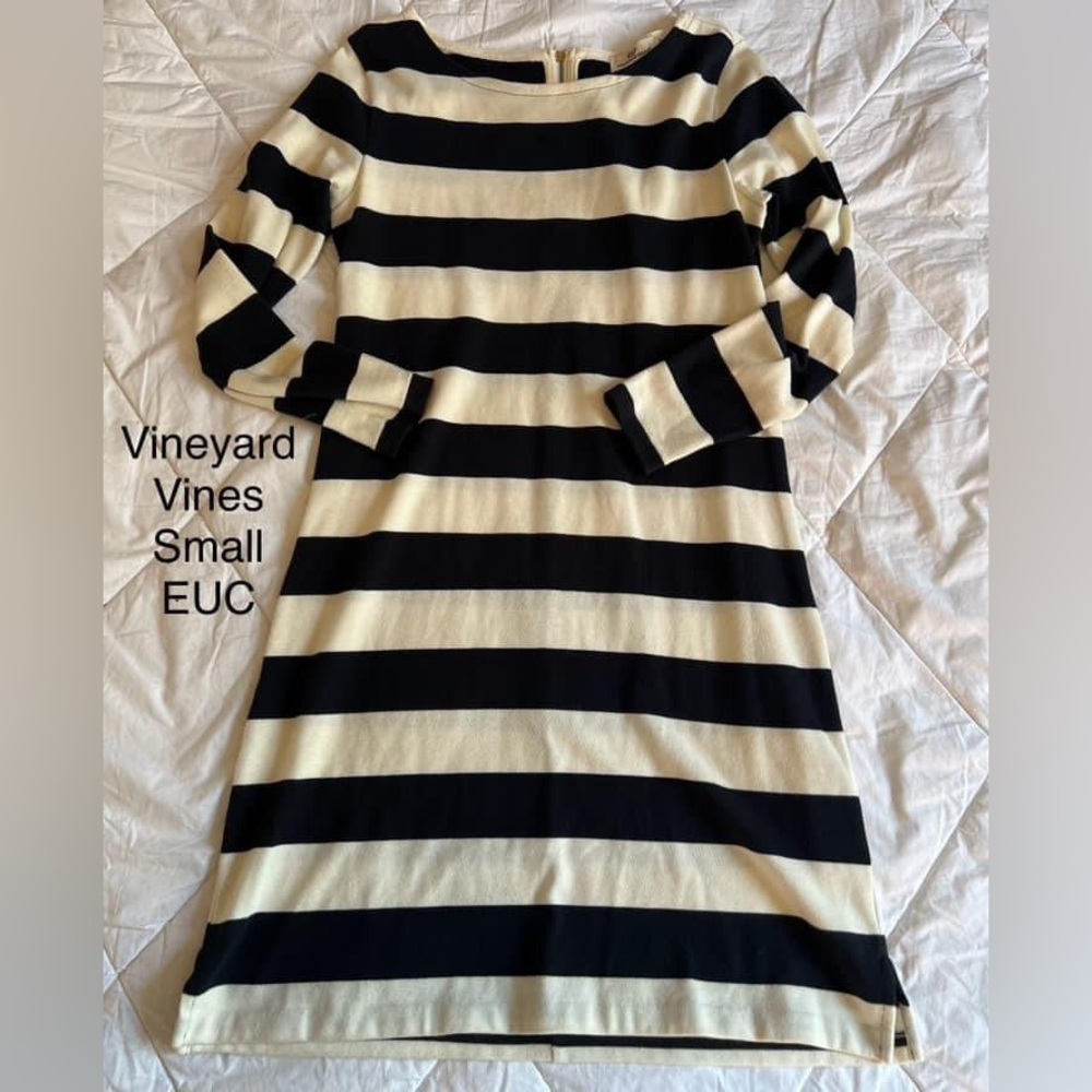 Vineyard Vines black and cream stripe dress size Small EUC - Picture 2 of 4